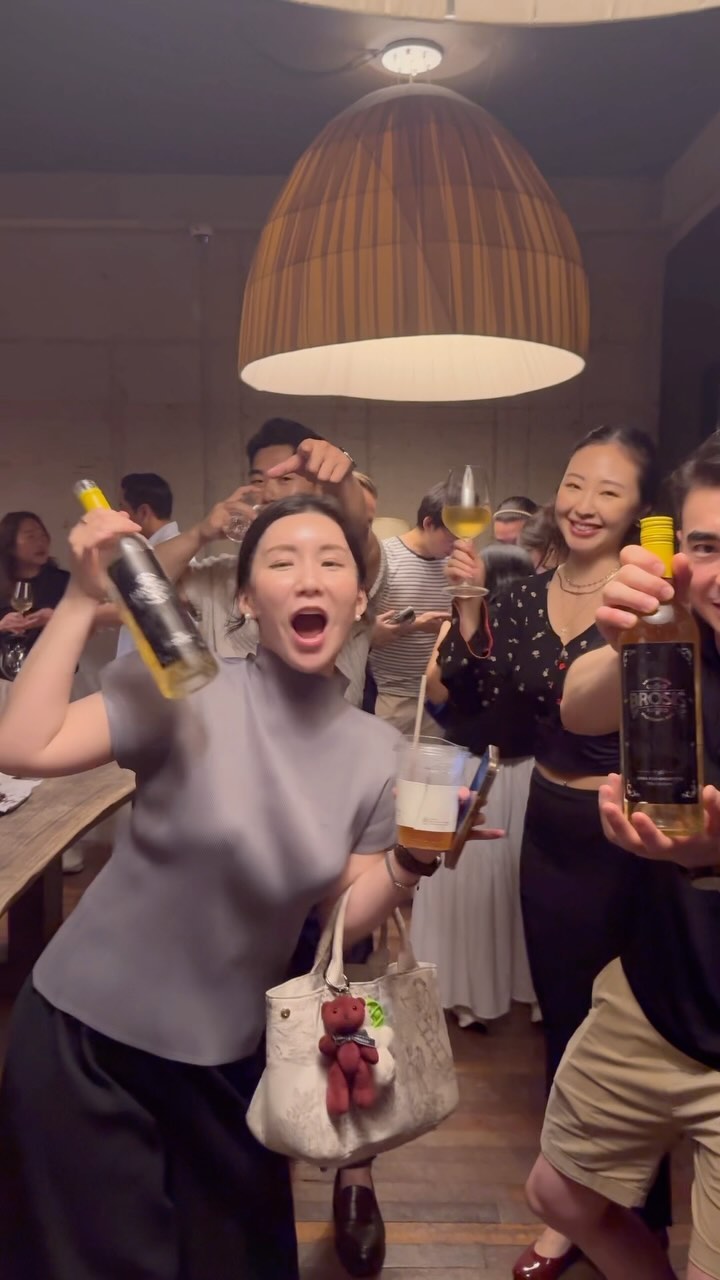 https://d2zmqyh8caa94h.cloudfront.net/creator_social_media_contents/instagram/reels/C-mlhqDSqCC/C-mlhqDSqCC.mp4