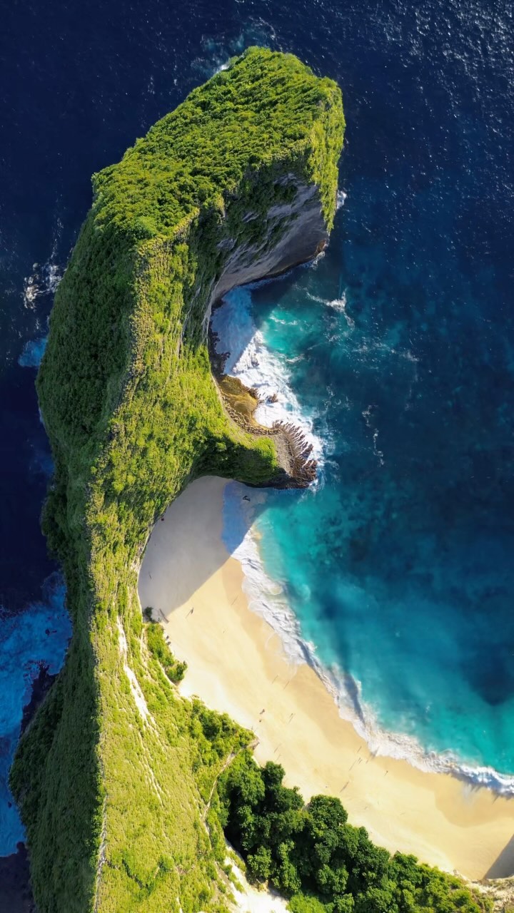 https://d2zmqyh8caa94h.cloudfront.net/creator_social_media_contents/instagram/reels/C5uhDhVPvaG/C5uhDhVPvaG.mp4