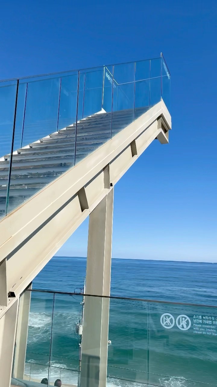 https://d2zmqyh8caa94h.cloudfront.net/creator_social_media_contents/instagram/reels/CVP17Vmp0gh/CVP17Vmp0gh.mp4