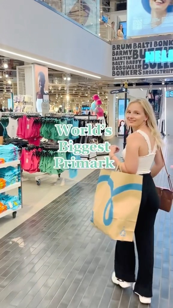 https://d2zmqyh8caa94h.cloudfront.net/creator_social_media_contents/instagram/reels/ChKKreujhWv/ChKKreujhWv.mp4