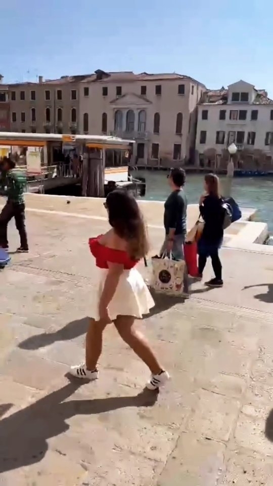 https://d2zmqyh8caa94h.cloudfront.net/creator_social_media_contents/instagram/reels/CjQDmSeIycJ/CjQDmSeIycJ.mp4