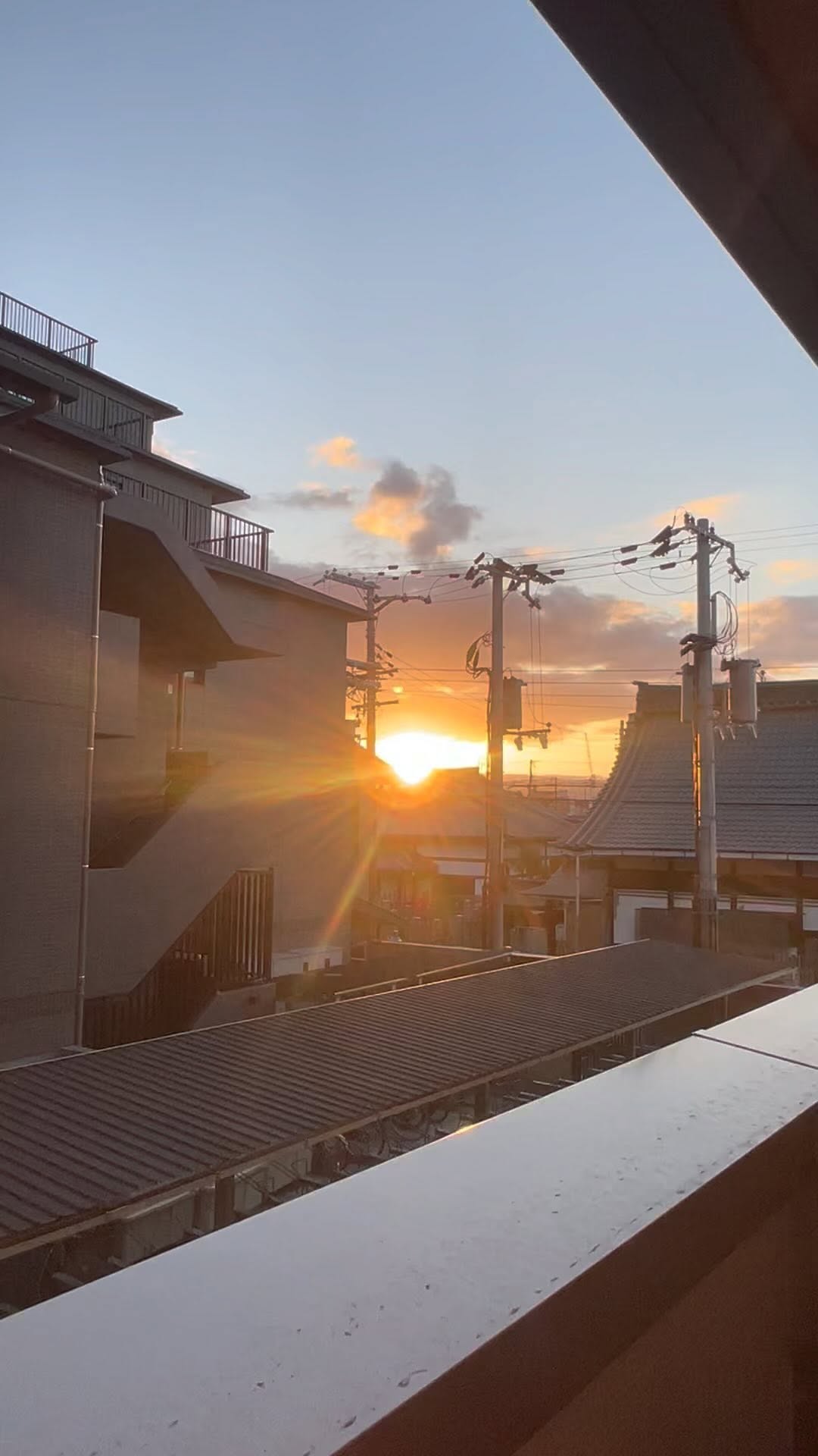 https://d2zmqyh8caa94h.cloudfront.net/creator_social_media_contents/instagram/reels/Cm345vJBOCm/Cm345vJBOCm.mp4