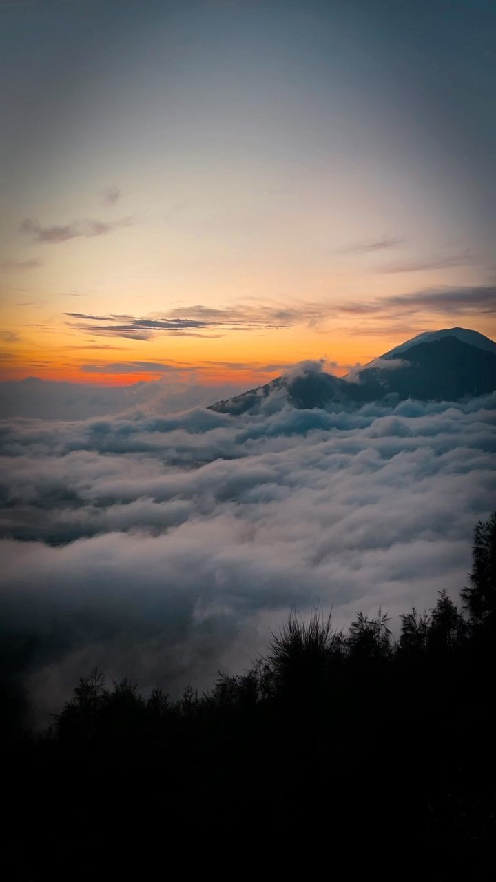 https://d2zmqyh8caa94h.cloudfront.net/creator_social_media_contents/instagram/reels/Cvolx6ZAMBn/Cvolx6ZAMBn.mp4