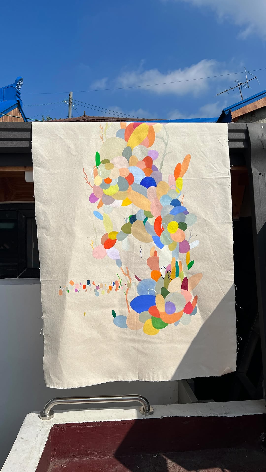 Seongbuk-dong's Colorful Abstract Art Studio