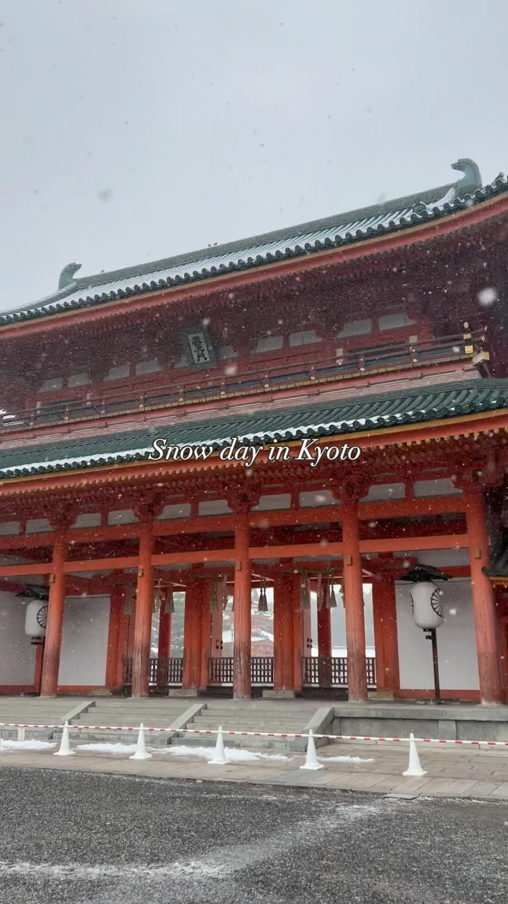 https://d2zmqyh8caa94h.cloudfront.net/creator_social_media_contents/instagram/reels/DAQajQ-vWSX/DAQajQ-vWSX.mp4