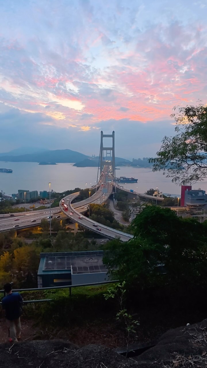 https://d2zmqyh8caa94h.cloudfront.net/creator_social_media_contents/instagram/reels/DBp1zxdBGqp/DBp1zxdBGqp.mp4