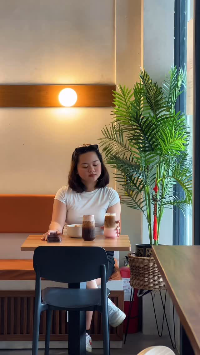https://d2zmqyh8caa94h.cloudfront.net/creator_social_media_contents/instagram/reels/DF-UyT_TUOu/DF-UyT_TUOu.mp4