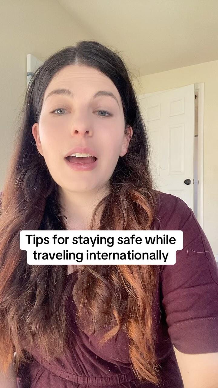 https://d2zmqyh8caa94h.cloudfront.net/creator_social_media_contents/instagram/reels/DIEjr9KxJ4w/DIEjr9KxJ4w.mp4