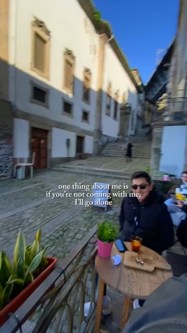 https://d2zmqyh8caa94h.cloudfront.net/creator_social_media_contents/instagram/reels/DJ2KR4Kse99/DJ2KR4Kse99.mp4