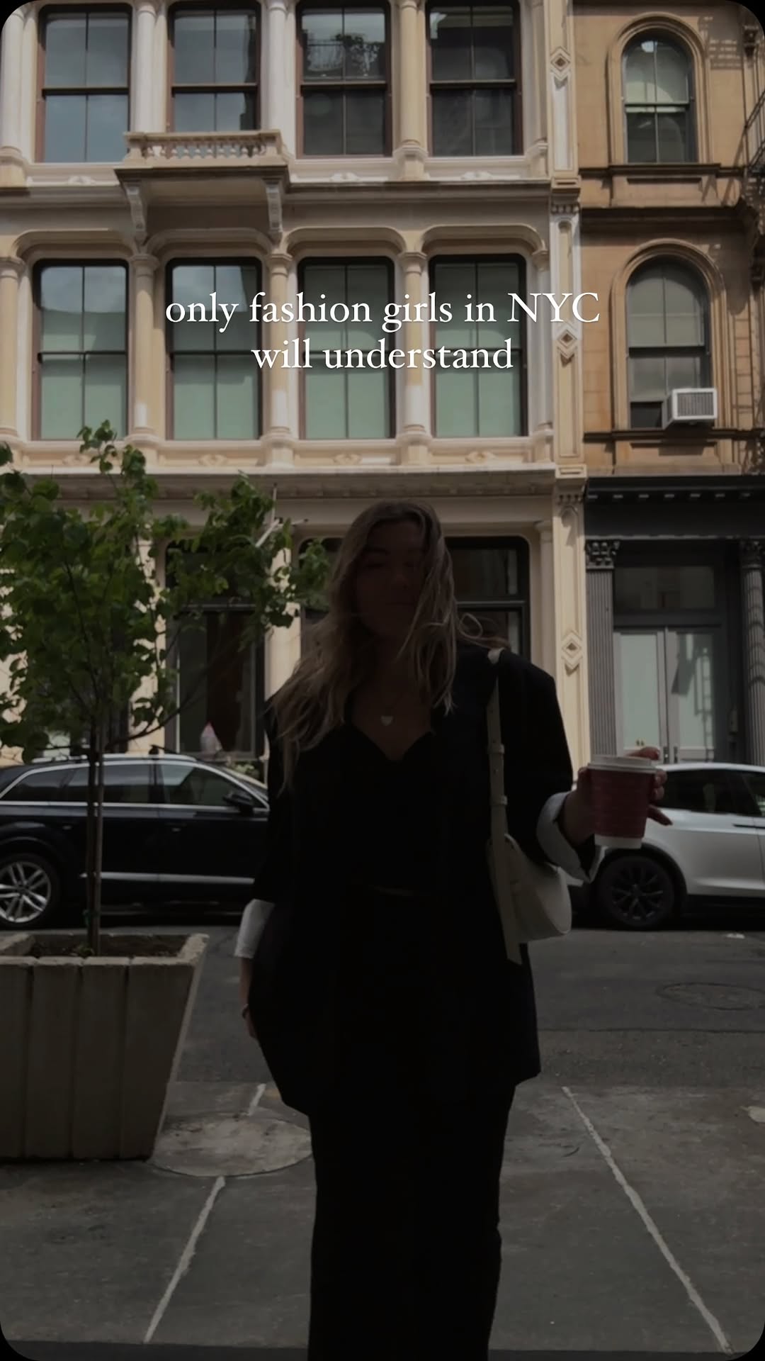 https://d2zmqyh8caa94h.cloudfront.net/creator_social_media_contents/instagram/reels/DLB0GN0sDQb/DLB0GN0sDQb.mp4
