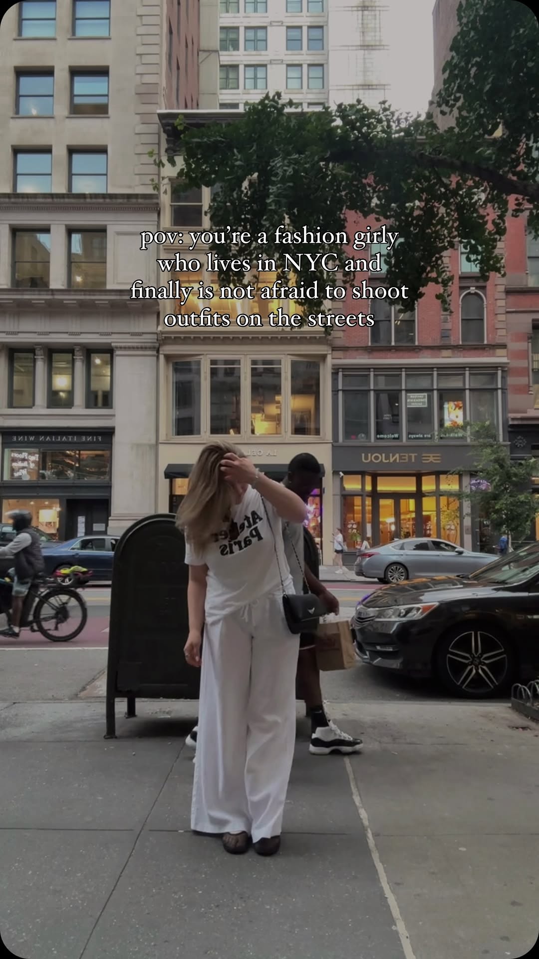 https://d2zmqyh8caa94h.cloudfront.net/creator_social_media_contents/instagram/reels/DLd1WZYofGu/DLd1WZYofGu.mp4