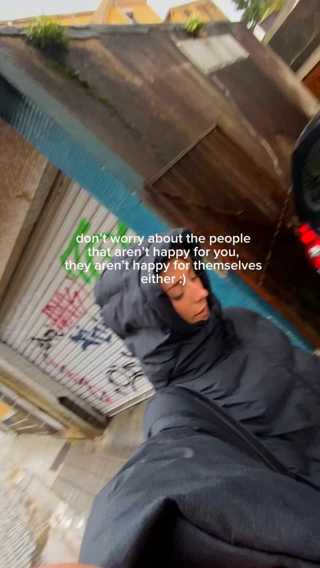 https://d2zmqyh8caa94h.cloudfront.net/creator_social_media_contents/instagram/reels/DMI6kxSMHpd/DMI6kxSMHpd.mp4