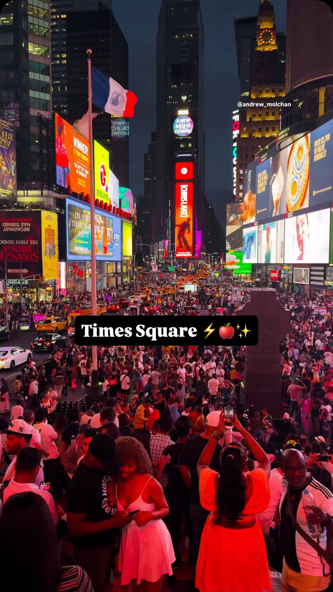 https://d2zmqyh8caa94h.cloudfront.net/creator_social_media_contents/instagram/reels/DMQ1xtMO2tI/DMQ1xtMO2tI.mp4