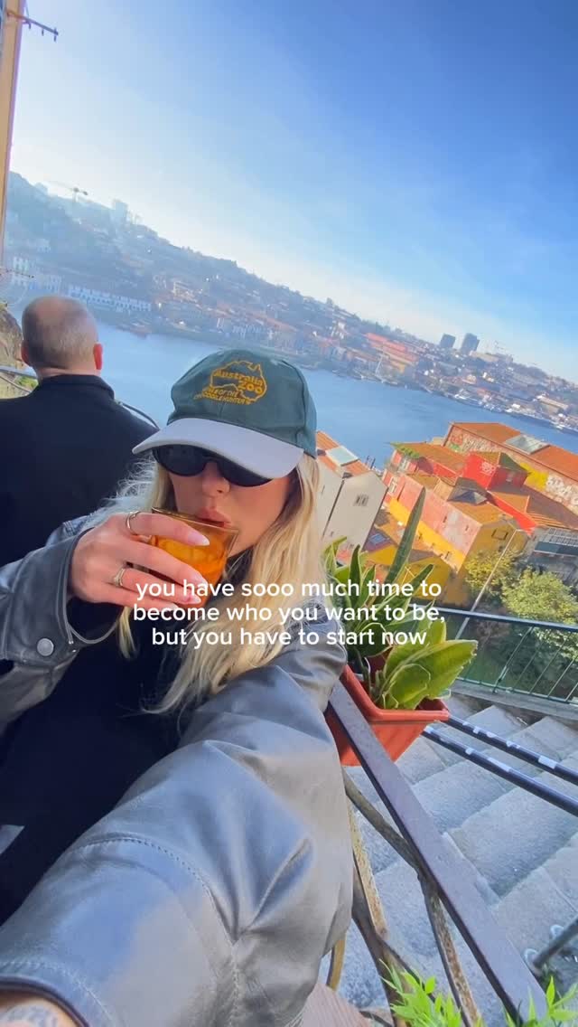 https://d2zmqyh8caa94h.cloudfront.net/creator_social_media_contents/instagram/reels/DN51aG1jAof/DN51aG1jAof.mp4