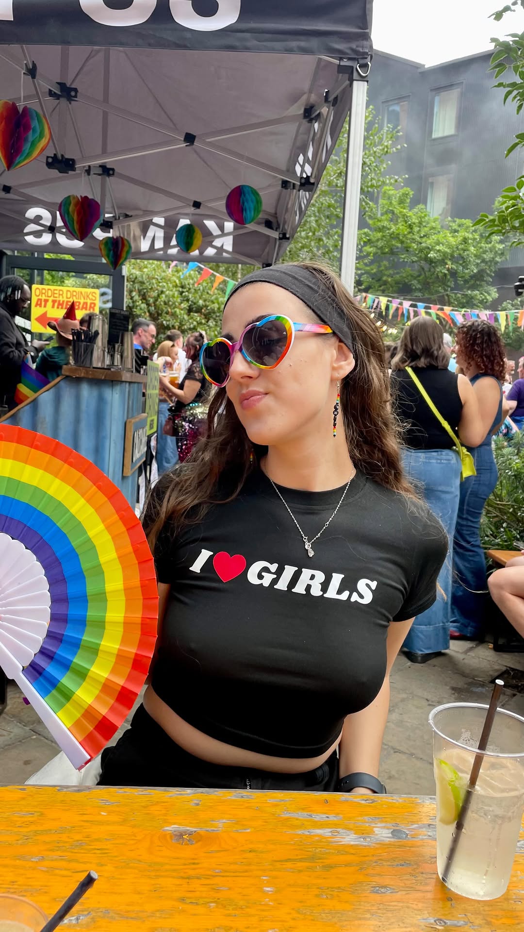 https://d2zmqyh8caa94h.cloudfront.net/creator_social_media_contents/instagram/reels/DNwEO6fWBFr/DNwEO6fWBFr.mp4