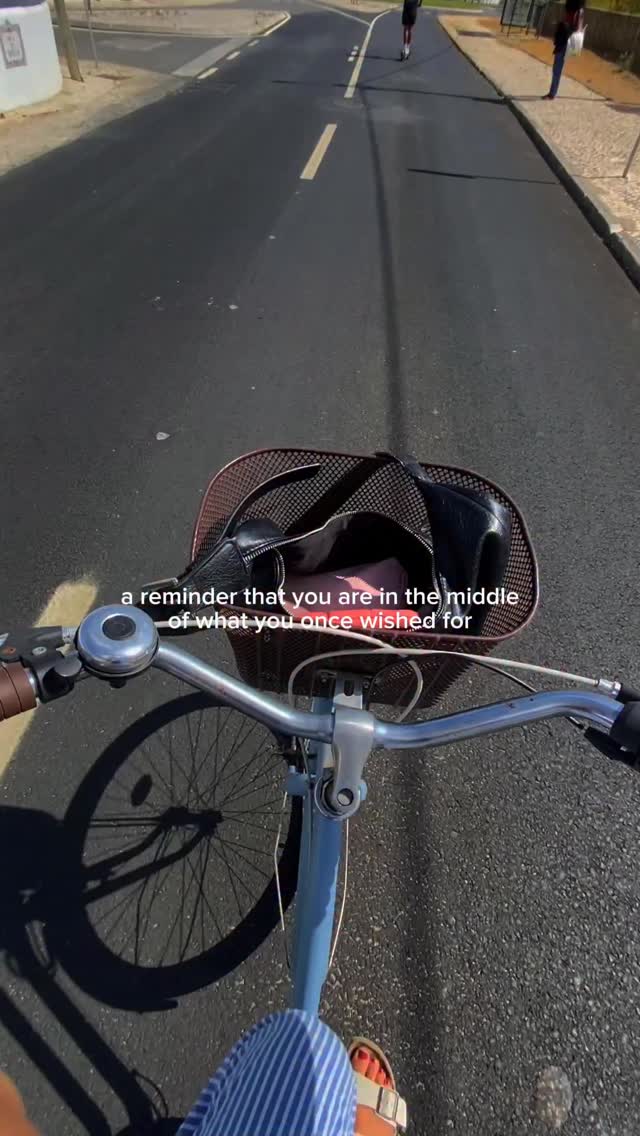 https://d2zmqyh8caa94h.cloudfront.net/creator_social_media_contents/instagram/reels/DOEiEnDjATi/DOEiEnDjATi.mp4