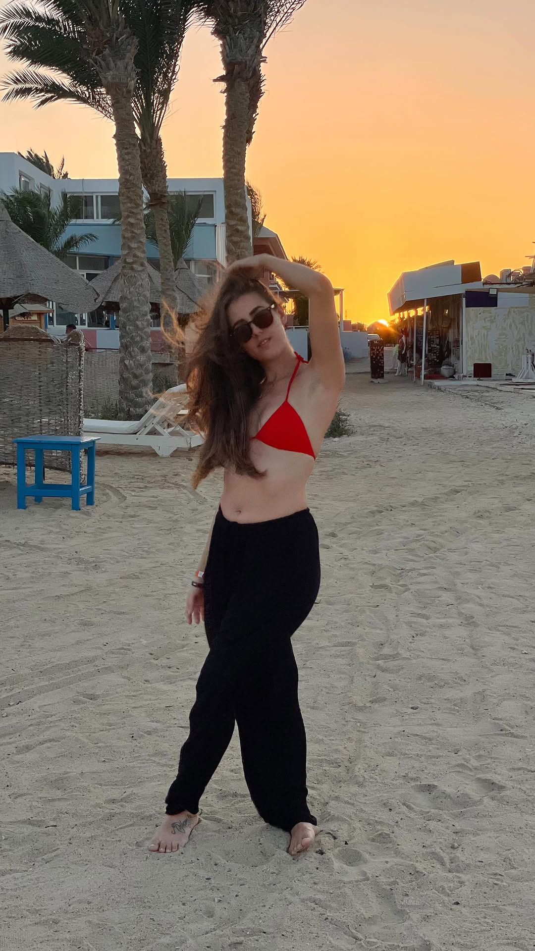 https://d2zmqyh8caa94h.cloudfront.net/creator_social_media_contents/instagram/reels/DQKJPsSDKq0/DQKJPsSDKq0.mp4