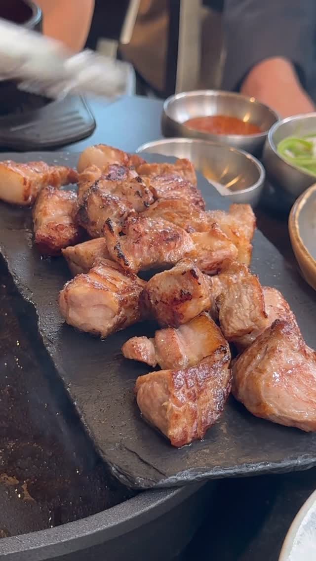 https://d2zmqyh8caa94h.cloudfront.net/creator_social_media_contents/instagram/reels/DQt158NkQjY/DQt158NkQjY.mp4