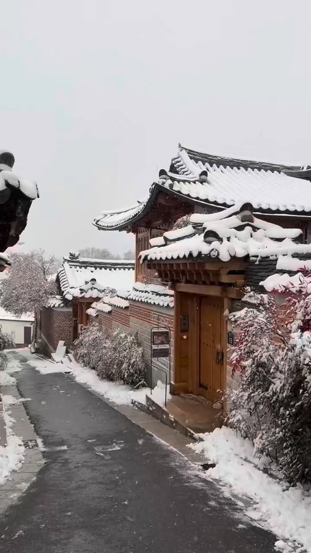 https://d2zmqyh8caa94h.cloudfront.net/creator_social_media_contents/instagram/reels/DQykKOGkpSV/DQykKOGkpSV.mp4