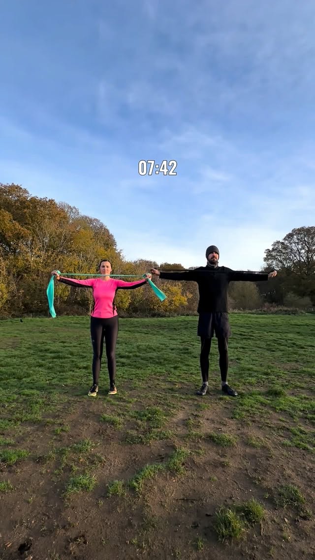 https://d2zmqyh8caa94h.cloudfront.net/creator_social_media_contents/instagram/reels/DRE5NBqjJDe/DRE5NBqjJDe.mp4