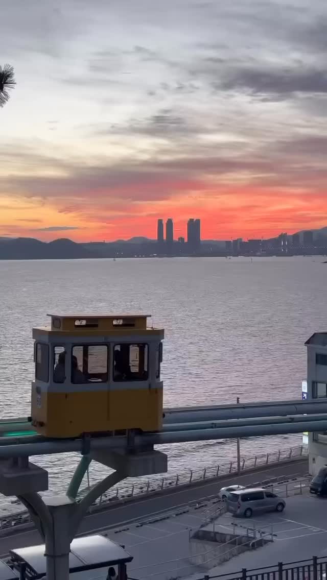 https://d2zmqyh8caa94h.cloudfront.net/creator_social_media_contents/instagram/reels/DTtr5EdjBny/DTtr5EdjBny.mp4