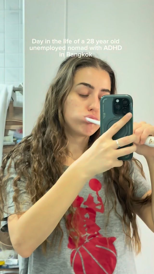https://d2zmqyh8caa94h.cloudfront.net/creator_social_media_contents/instagram/reels/DU56UENDJxn/DU56UENDJxn.mp4