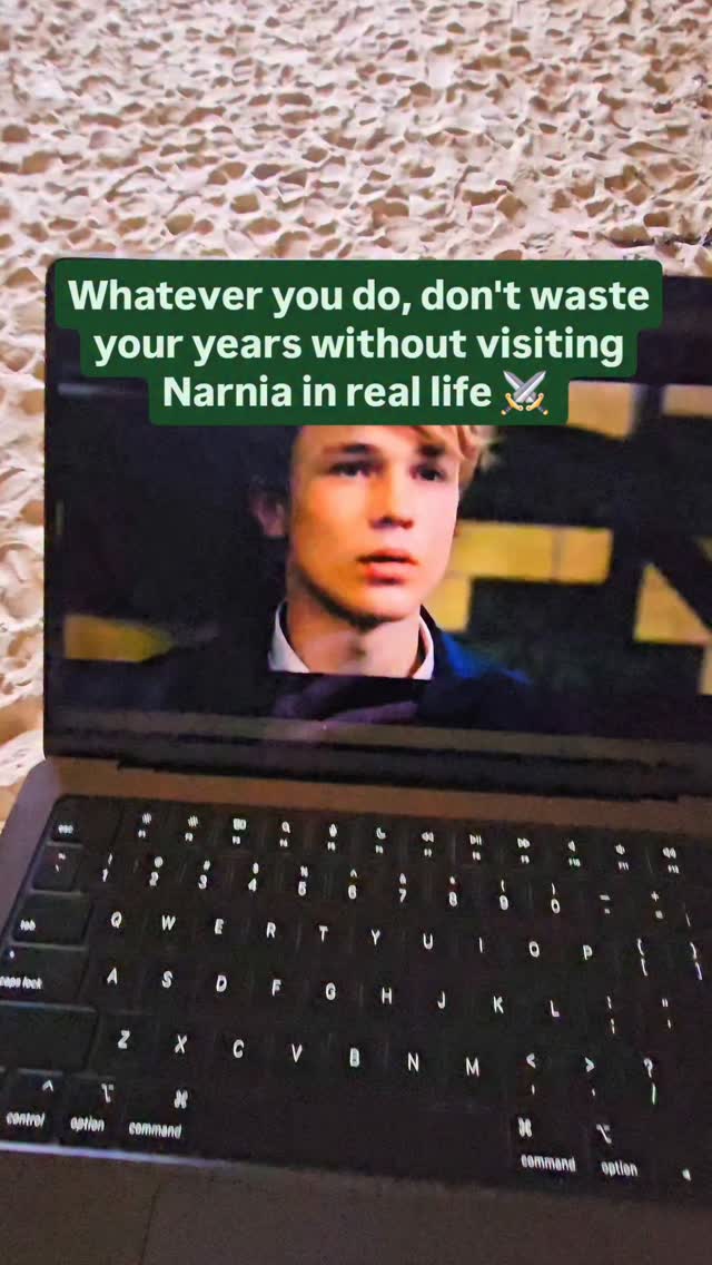 https://d2zmqyh8caa94h.cloudfront.net/creator_social_media_contents/instagram/reels/DV5PGMpj1qi/DV5PGMpj1qi.mp4