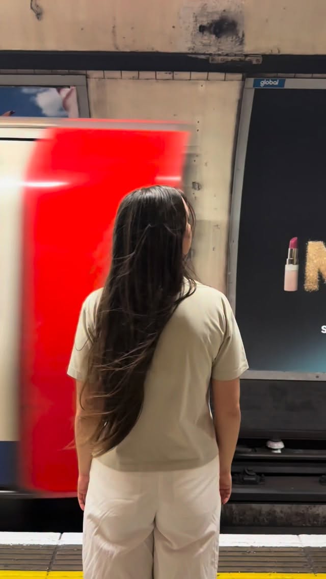 https://d2zmqyh8caa94h.cloudfront.net/creator_social_media_contents/instagram/reels/DVMZneUDKxz/DVMZneUDKxz.mp4