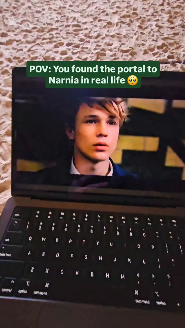 https://d2zmqyh8caa94h.cloudfront.net/creator_social_media_contents/instagram/reels/DWayaLLvHey/DWayaLLvHey.mp4