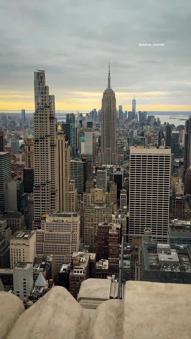 https://d2zmqyh8caa94h.cloudfront.net/creator_social_media_contents/instagram/reels/DWeomFDiXI-/DWeomFDiXI-.mp4