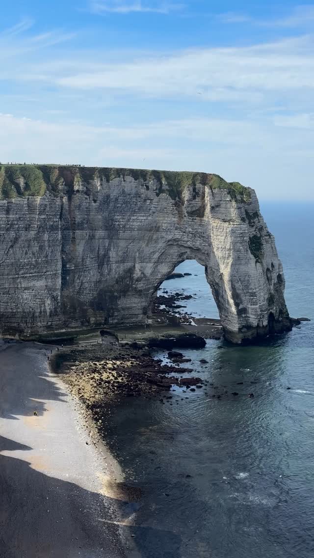 https://d2zmqyh8caa94h.cloudfront.net/creator_social_media_contents/instagram/reels/DXoDaUGNQD3/DXoDaUGNQD3.mp4