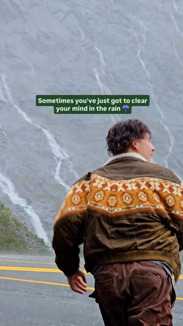 https://d2zmqyh8caa94h.cloudfront.net/creator_social_media_contents/instagram/reels/DXs5qJPjwxP/DXs5qJPjwxP.mp4