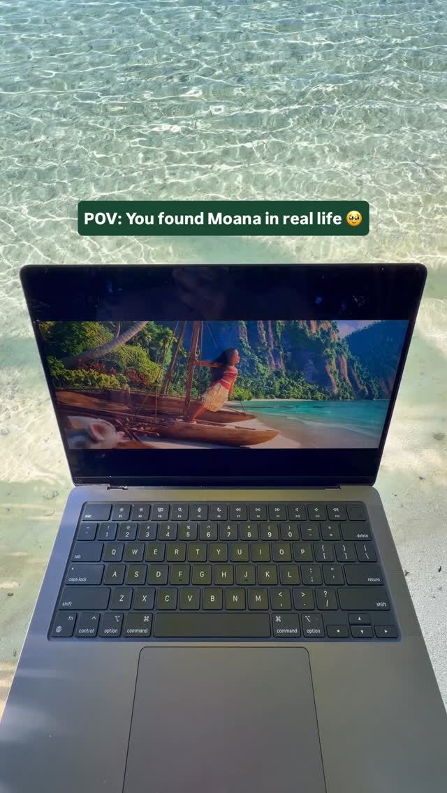 https://d2zmqyh8caa94h.cloudfront.net/creator_social_media_contents/instagram/reels/DZmRoUUvWzh/DZmRoUUvWzh.mp4