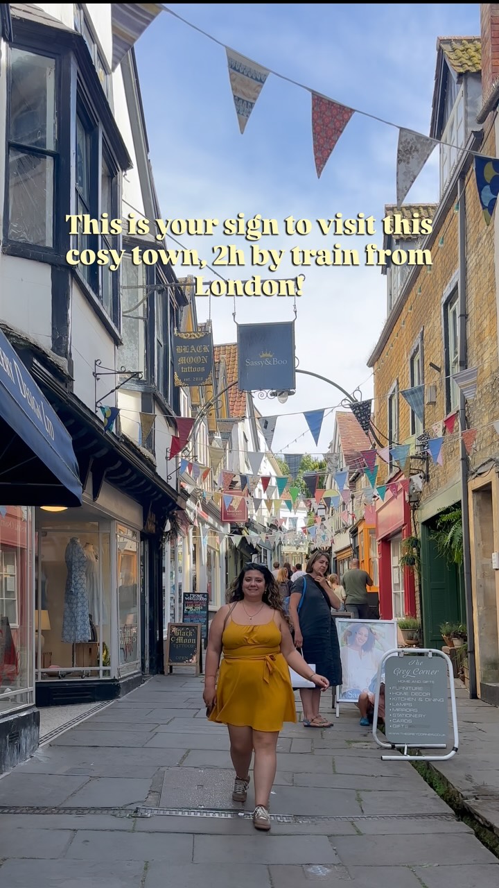 https://d2zmqyh8caa94h.cloudfront.net/creator_social_media_contents/instagram/reels/Dbq4d4wCZXO/Dbq4d4wCZXO.mp4