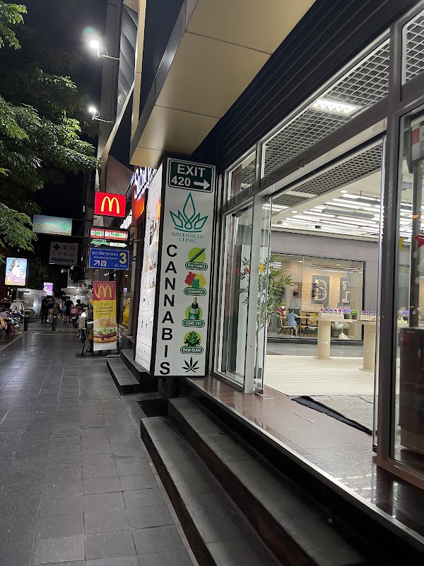 Sala Daeng Crispy Seafood