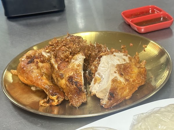 Polo Fried Chicken (Soi Polo) 3