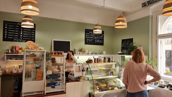 Szelence Café Health Food Restaurant 1