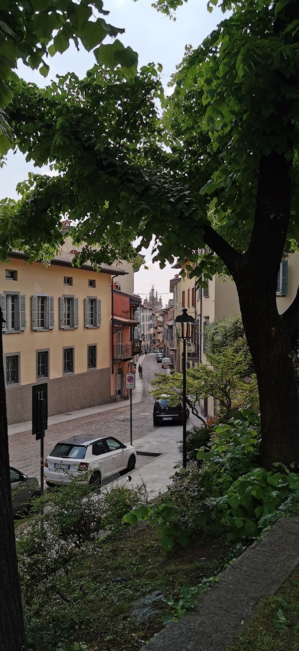 Via Pignolo 2