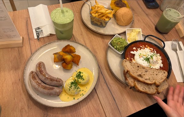 Noor Brunch | Specialty Coffee & Matcha 5
