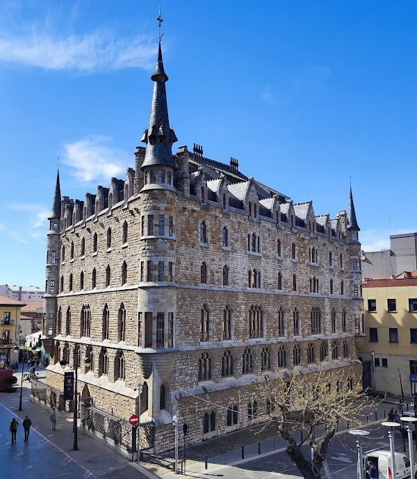 Casa Botines 4