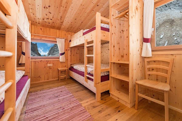 Rifugio Toni Demetz Hütte 5