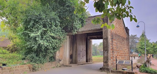 Duong Lam Ancient Village