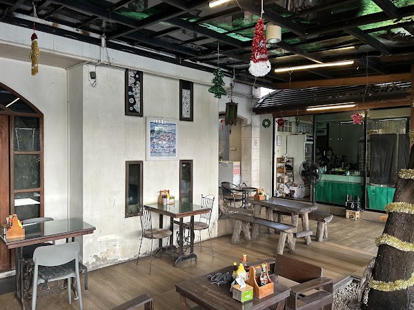 Come On Cafe & Restaurant 3