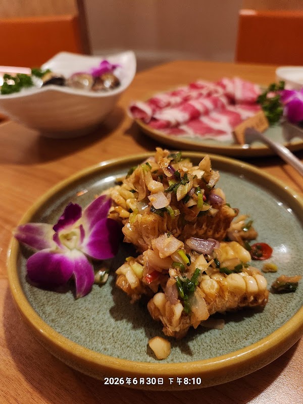 梁湯港式煲湯火鍋 l台北美食火鍋l港式煲湯l雞湯火鍋l活海鮮火鍋l花膠雞湯l和牛火鍋 4