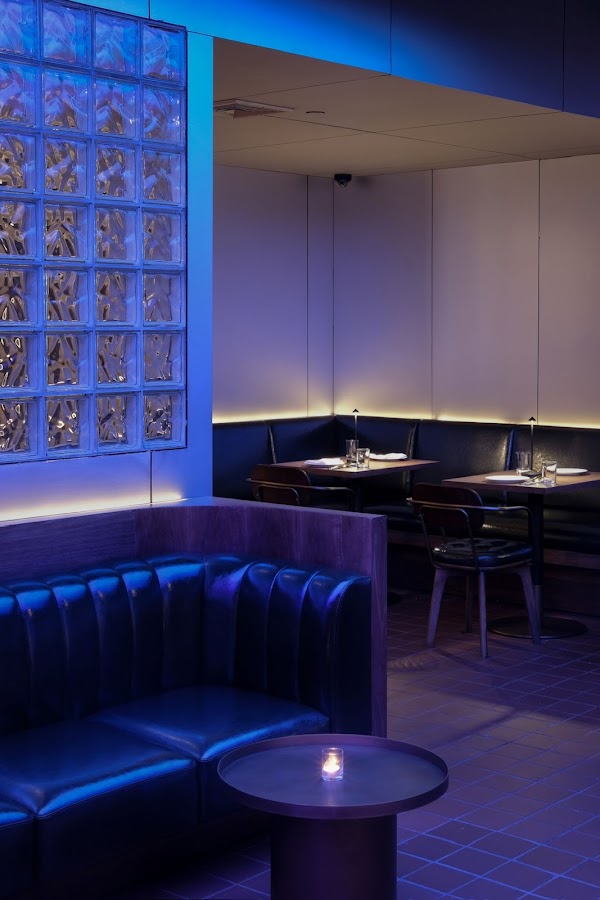 Async Lounge & Bar