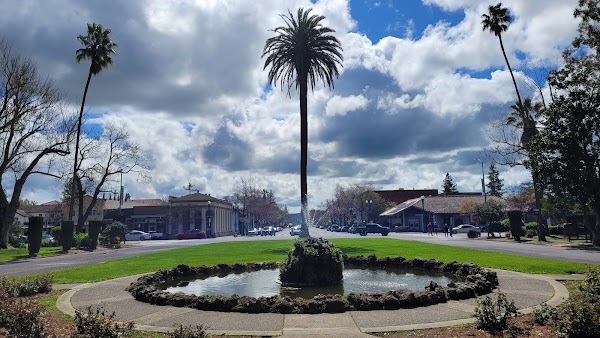 Sonoma Plaza 3