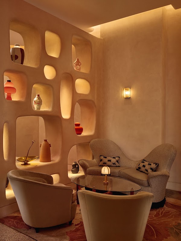 Red Room 4