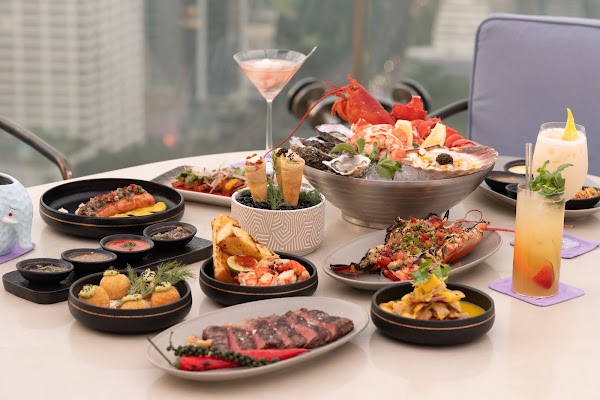Spire Rooftop Bar Bangkok 4