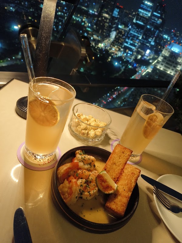 Spire Rooftop Bar Bangkok 3