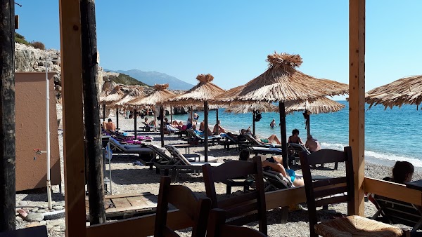 Kaladakia beach bar